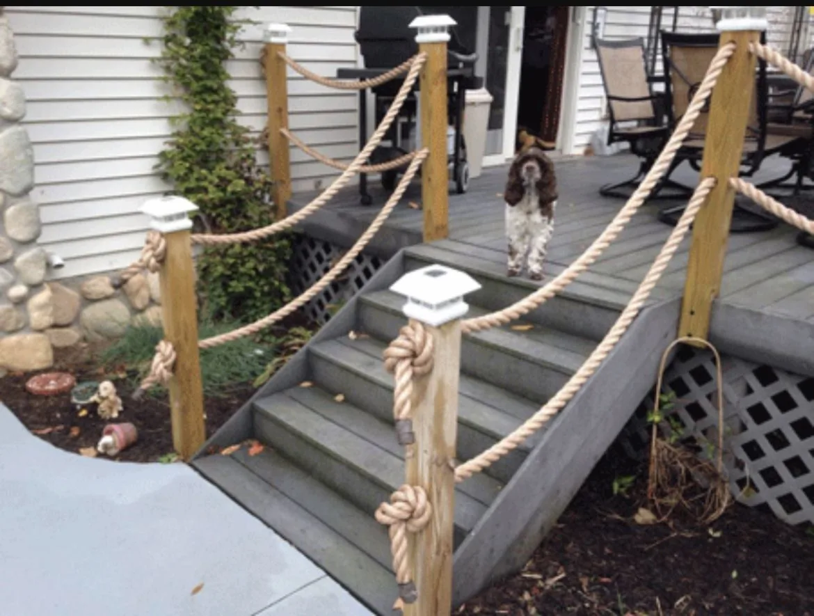 sagging rope handrail between posts